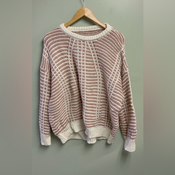 Oversized Sweater - Picture 1 of 8